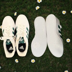 Adidas 2.0 white and Green Casual Shoes. New. Fast 🚚📦size 9.5 men 10.5 women
